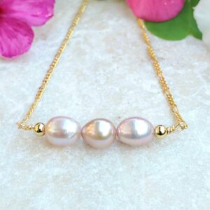 3 Pearl Bar Necklace | Pastel Colors | Classic Elegance